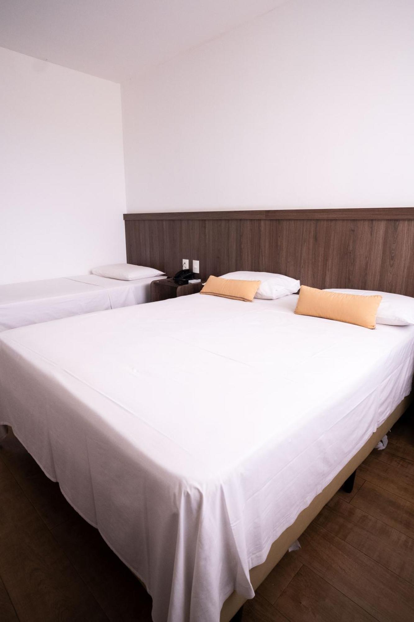 Hotel Conceicao Лінарес Екстер'єр фото